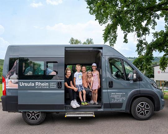 Rhein Stiftung Shuttle Bus Rhein Stiftung Shuttle Bus